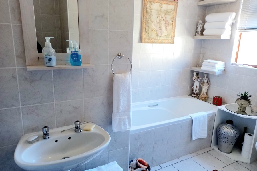 3 Bedroom Property for Sale in Vredenburg Western Cape
